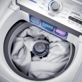 Máquina de Lavar Electrolux 15kg Branca Essential Care com Cesto Inox e Jet&Clean LED15